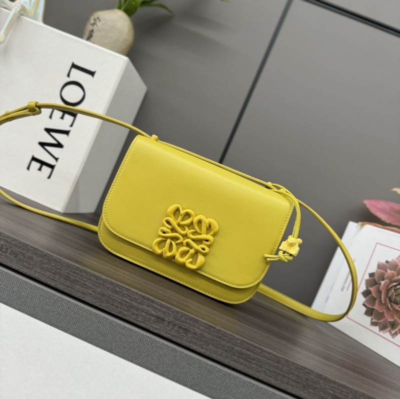 l*ew* satchel bags